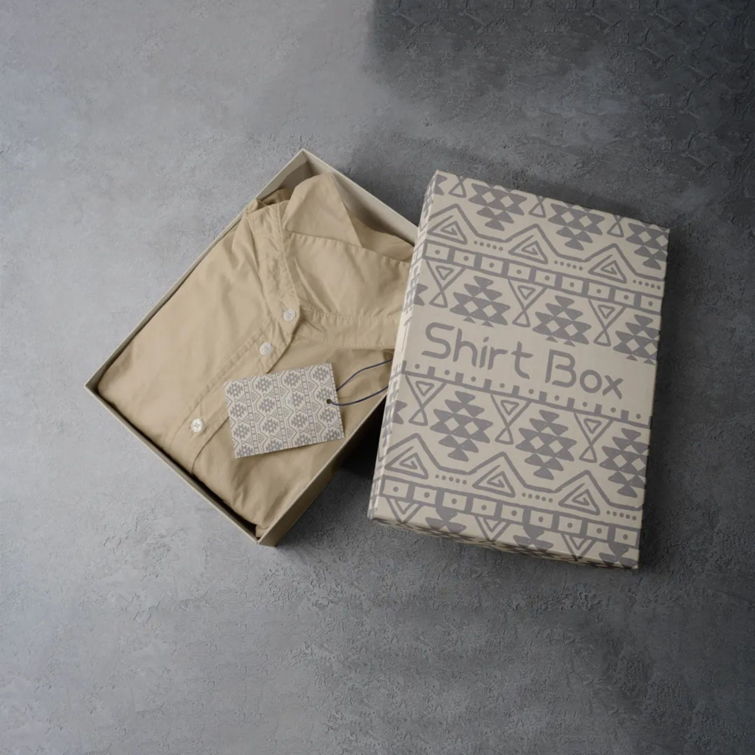 Expert Guide to Custom T-Shirt Packaging: Ideas, Sizes & Shipping Tips